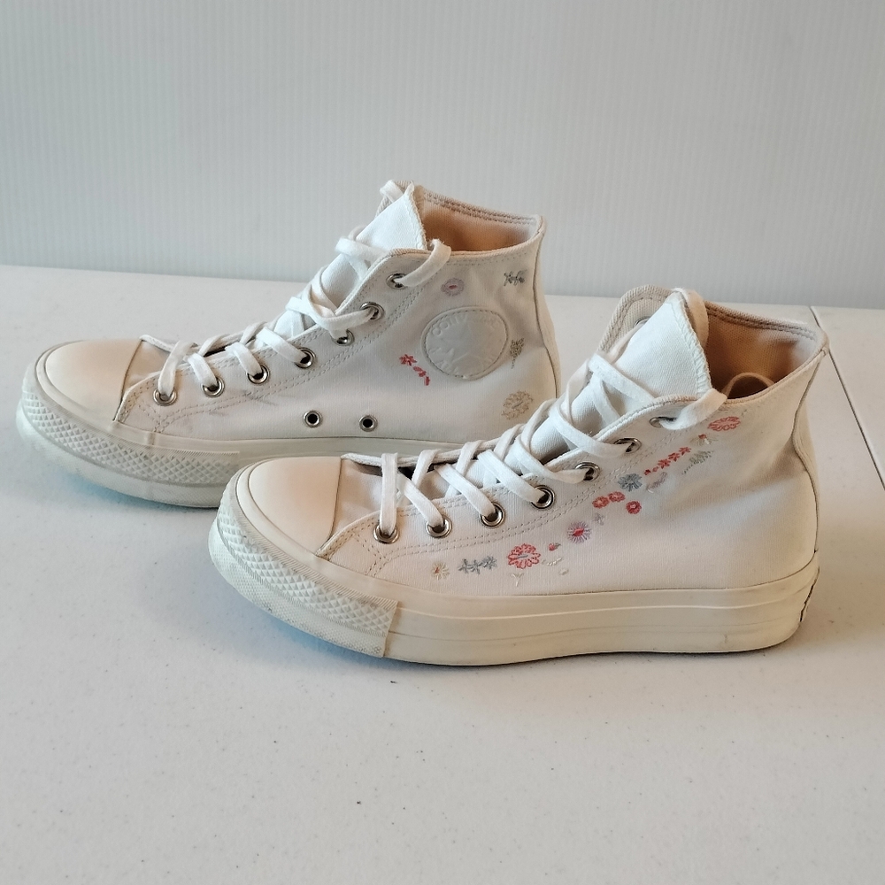 Converse All Star Lift Platform White High-Tops 9 Embroidered Floral Sneakers - Picture 5 of 12